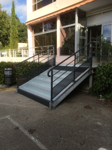 escalier-métallique-